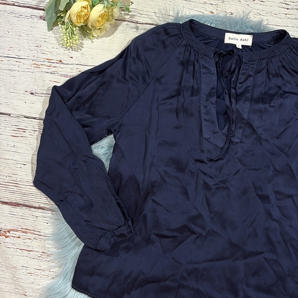 Bella Dahl Navy Satin Tie Neck Blouse - Picture 4 of 8
